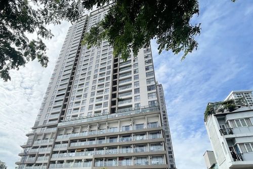 Hơn 7.300m2 'đất vàng' 132 Bến Vân Đồn về tay tư nhân thế nào?