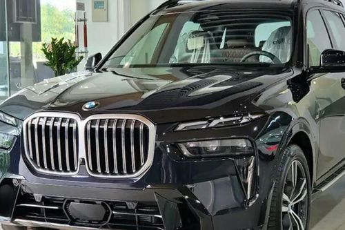 Loạt ô tô gầm cao Subaru, BMW giảm giá hàng trăm triệu đến cả tỷ đồng