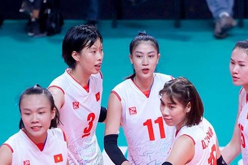 Thanh Thúy ghi điểm đẳng cấp thế giới, sao bóng chuyền Pháp nói điều bất ngờ