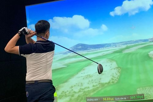 Kịch tính vòng loại giải golf giả lập đầu tiên ở Việt Nam