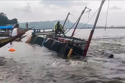 Số nạn nhân thiệt mạng trong vụ lật tàu chở khách tại Philippines tăng lên 26 người