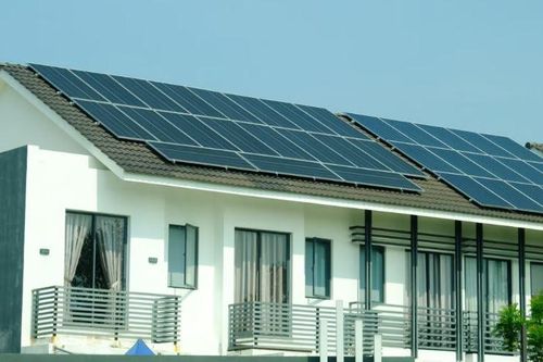 Malaysia thuê nóc nhà người dân để đặt pin sản xuất điện Mặt trời