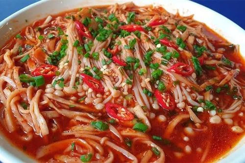 Nấm kim châm không chỉ để ăn lẩu, chế biến theo 3 cách này ăn ngon hết ý