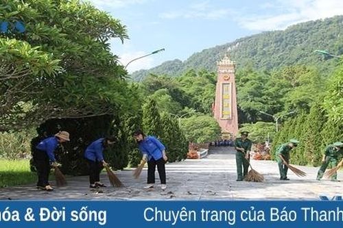 Tháng Bảy - Trên Nghĩa trang liệt sĩ quốc tế Đồng Tâm