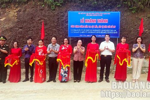Khánh thành đường kiểm tra cột mốc quốc giới số 997