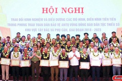 Xây dựng, nhân rộng mô hình, điển hình tiên tiến trong phong trào Toàn dân bảo vệ ANTQ