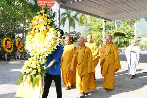 Ban Hoằng pháp, Kinh tế - Tài chính T.Ư dâng hương tại Nghĩa trang Liệt sĩ Quốc gia Vị Xuyên