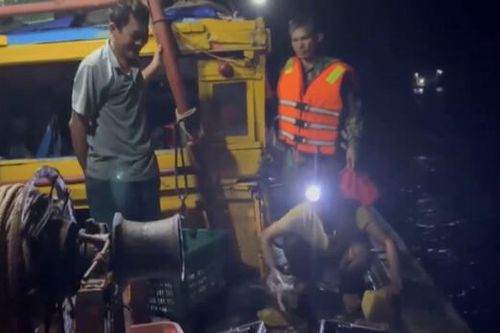 Xử phạt 4 tàu giã cào khai thác thủy sản trái phép ở Hà Tĩnh
