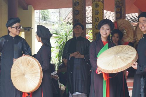 Trân quý làn điệu dân ca