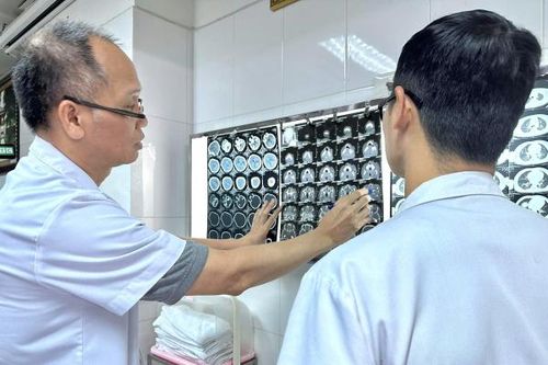 Nhiều trẻ em bị chó cắn, cảnh báo tai nạn thương tích ngày hè