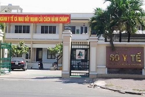 Giám đốc Sở Y tế tỉnh Cà Mau bị cách chức do cấp dưới liên quan đến Công ty Việt Á
