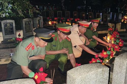 Không thể xuyên tạc chính sách đối với người có công
