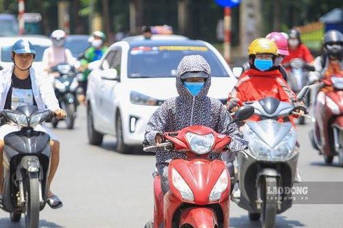 Thời tiết 28/7: Hà Nội ngày oi nóng, đêm mưa rào