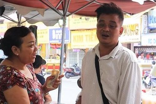 Nhìn thấy ánh mặt trời sau hơn 30 năm chìm trong bóng tối