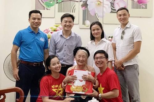 Tấm gương truyền cảm hứng