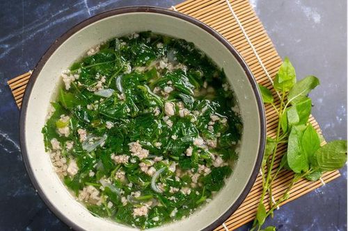 Những thực phẩm dễ kiếm cho bà mẹ sau sinh nuôi con bú