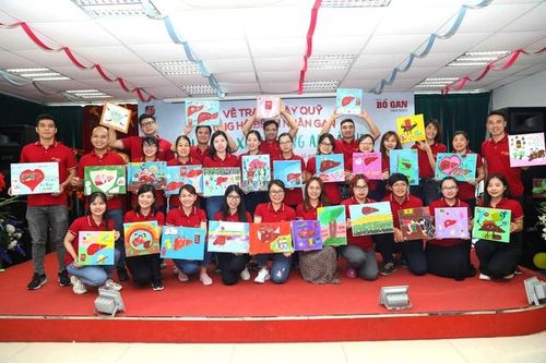 Vẽ tranh 'Lá gan xanh - Sống an lành' kêu gọi mọi người hãy bảo vệ gan