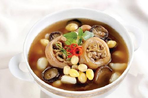Bà mẹ đang cho con bú nên ăn mấy bữa mỗi ngày?