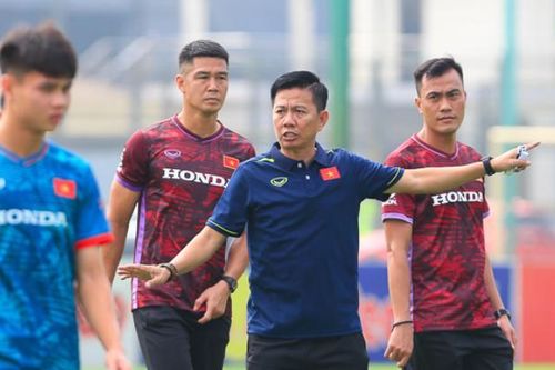 U23 hội quân vắng 10 cầu thủ, HLV Hoàng Anh Tuấn nói gì?