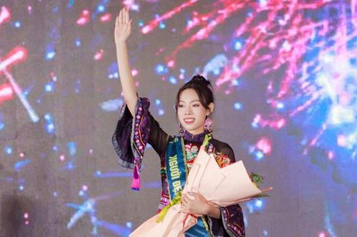 Cô gái Lào Cai đăng quang Hoa khôi Du lịch Tây Bắc