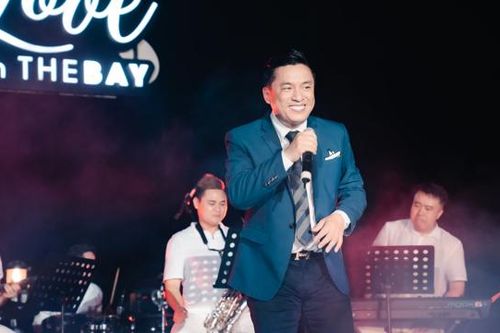 Fan Lam Trường bày tỏ: 'Bố cháu bằng tuổi chú'