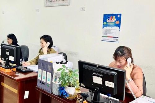 Hà Nội vận hành đường dây nóng 0243.2233.111 tiếp nhận thông tin, giải đáp thắc mắc