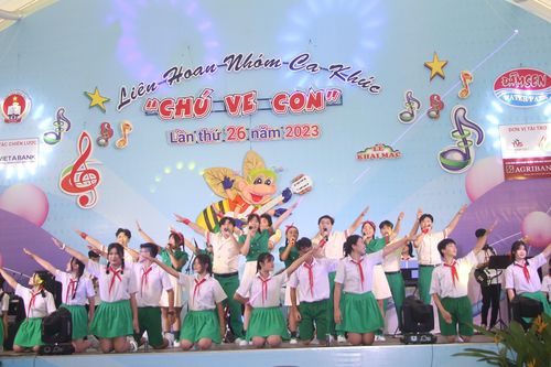 Khai mạc Liên hoan nhóm ca khúc 'Chú ve con' lần thứ 26