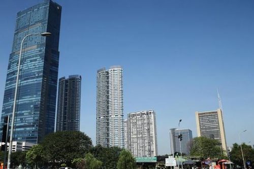 Lượng doanh nghiệp Hà Nội phá sản cao kỷ lục, chủ mặt bằng phải hạ giá thuê văn phòng
