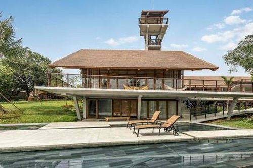 Mê mẩn mẫu biệt thự lợp mái ngói truyền thống
