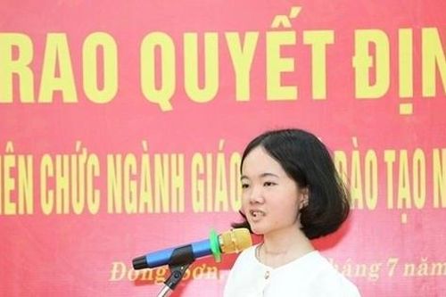 Tuyển dụng đặc cách cô giáo không tay ở xứ Thanh