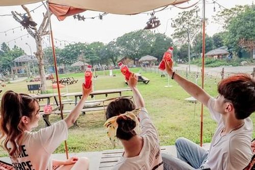 Giới trẻ Việt uống gì khi 'cháy phố' để luôn tươi mát?