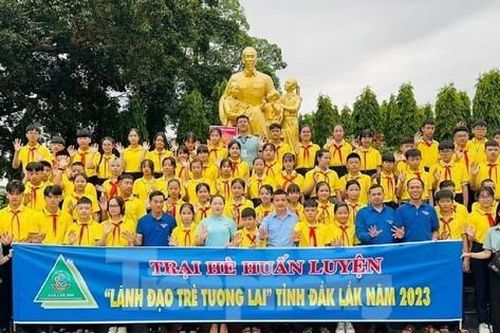 Trại hè huấn luyện lãnh đạo trẻ tương lai