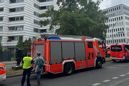 Hai người chết sau khi nhảy từ tòa nhà đang cháy ở Berlin