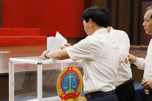 Lấy phiếu tín nhiệm Phó Chánh án TAND tối cao, Phó Viện trưởng VKSND tối cao