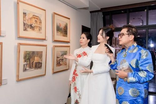 Họa sĩ Anh Thư dùng doanh thu của 'Em' xây trường nội trú cho trẻ Tây Nguyên