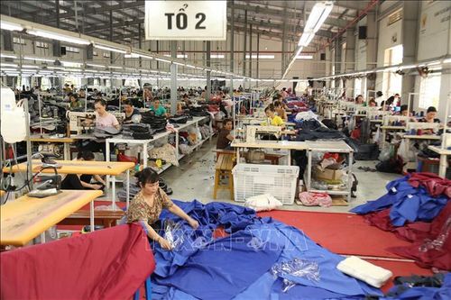 Cải cách tiền lương là biện pháp lâu dài