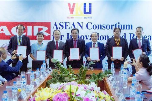 Phát triển mạng lưới cộng đồng lãnh đạo, học giả các trường Đại học Đông Nam Á