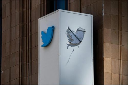 Nhân viên của Twitter đang hăm hở gỡ bỏ quá khứ chim xanh