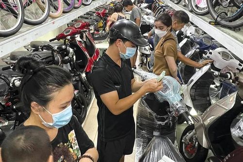 Xe máy điện trước mùa tựu trường: Đầy rẫy hàng nhái
