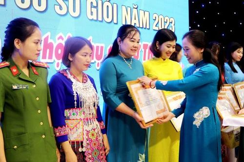 Thanh Hóa: 100 cán bộ Hội LHPN cấp cơ sở được biểu dương năm 2023