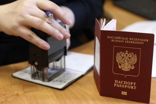 Công dân Việt Nam được cấp thị thực điện tử (E-visa) để vào Nga từ 1/8