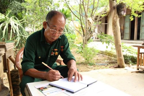 Cựu chiến binh Hoàng Văn Nguyên nêu gương sáng đời thường