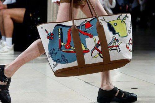 Doanh số tăng mạnh, Hermes đi ngược xu hướng giảm mua sắm hàng xa xỉ