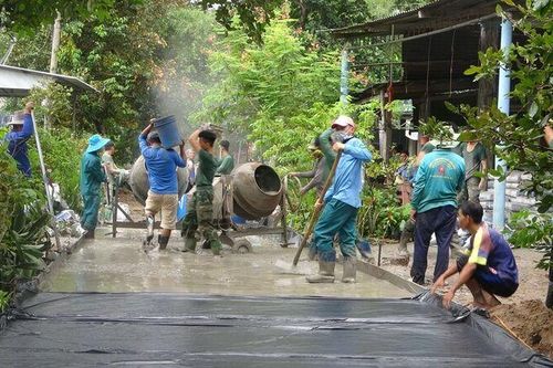 Quân dân xã Lương Phi xây dựng tuyến đường lên Ô Tà Sóc