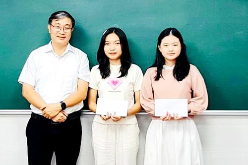 Chuyện của cô học trò thủ khoa khối D