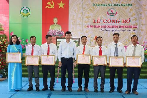 Xã Phú Thành A đạt chuẩn nông thôn mới