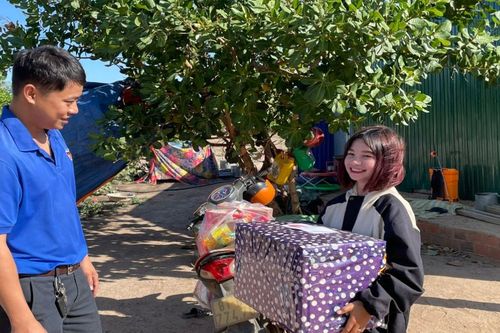 'Thủ lĩnh' thanh niên ở vùng biên giới Ia Lâu