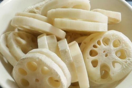 Ngó sen chữa các chứng xuất huyết