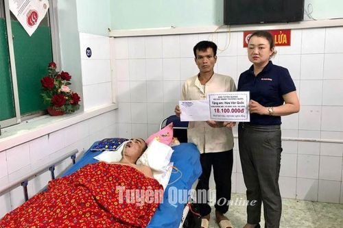 Trên 100 triệu đồng ủng hộ anh Hứa Văn Quốc