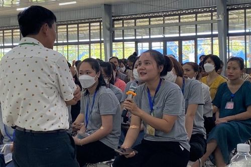 Tư vấn chăm sóc sức khỏe sinh sản cho 200 công nhân KCN Phong Điền